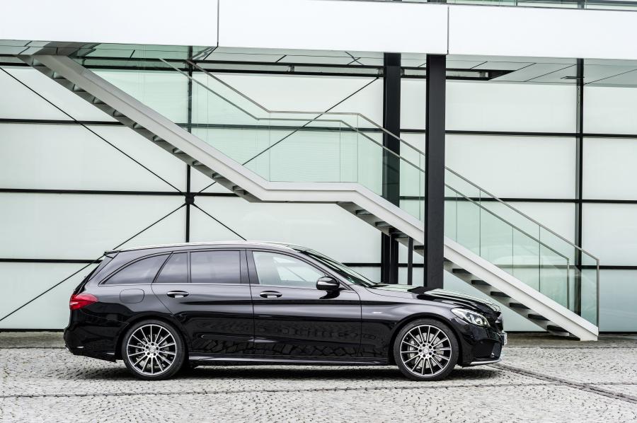  Mercedes-Benz C450 AMG Sport Estate 2015 года  (фото 10 из 27)